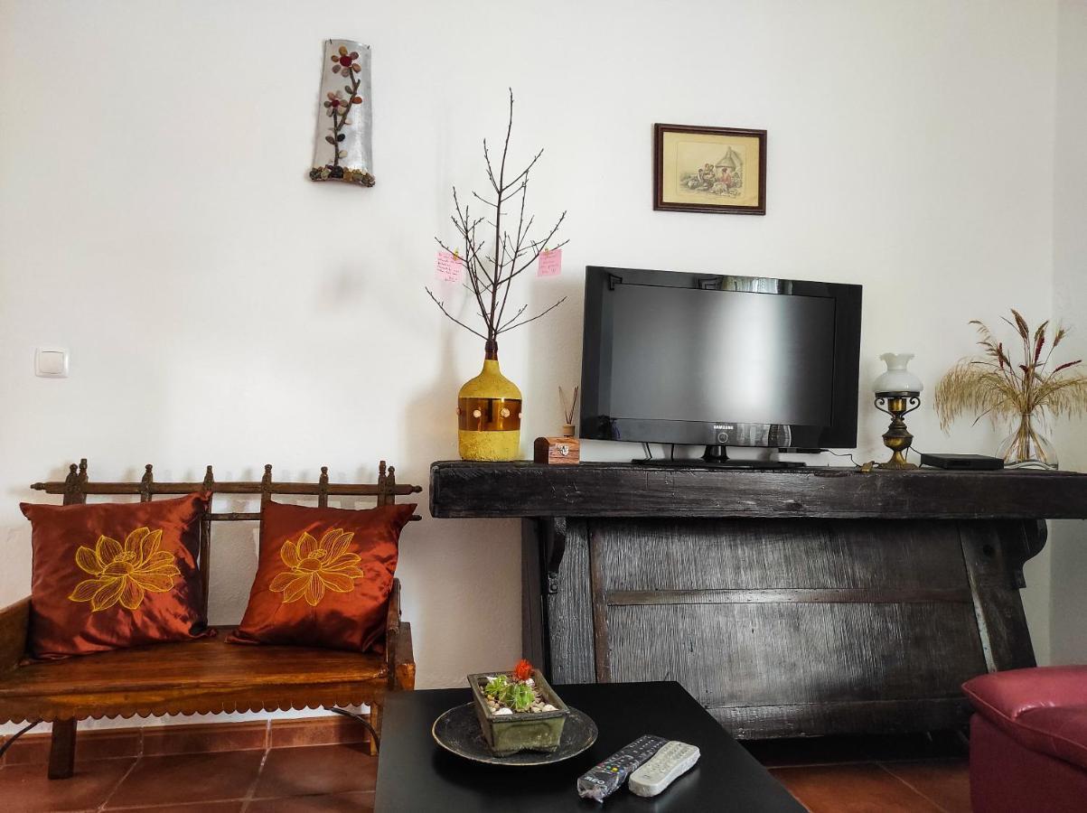 Alojamento Local A Giesta Sao Sebastiao da Giesteira Ngoại thất bức ảnh